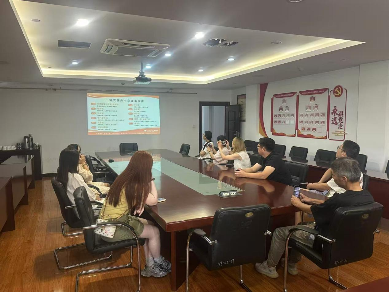 钱江商城开展新商户培训筑牢规范经营与消防安全防线