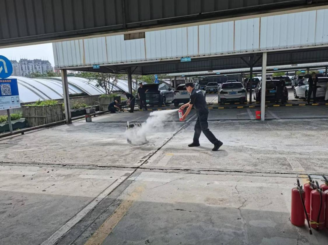 安全生产管理办公室开展消防实操考核