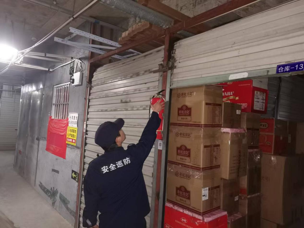 筑牢仓储安全防线 钱江商城开展仓库专项检查